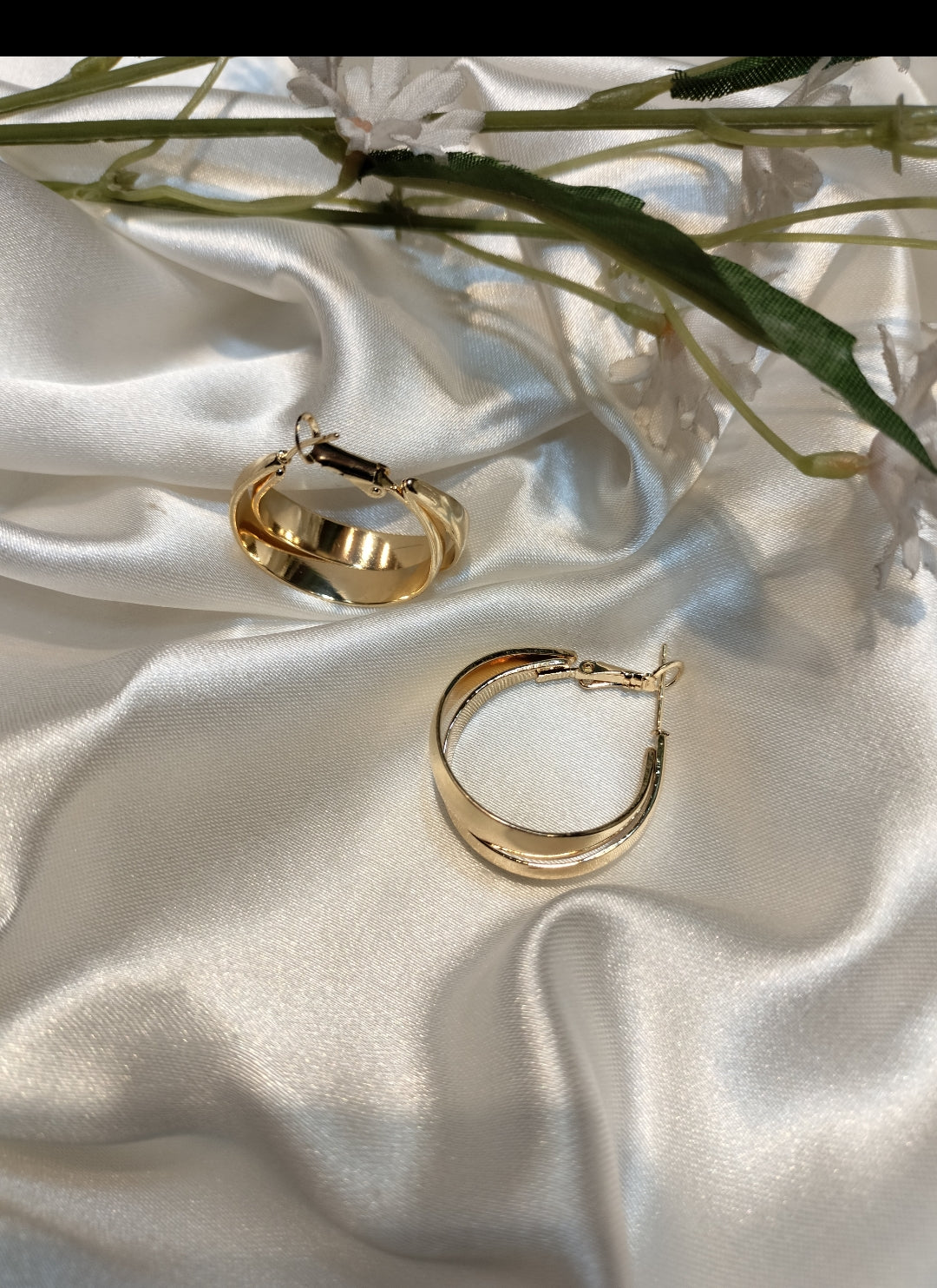 Golden vibrant Metallic hoop