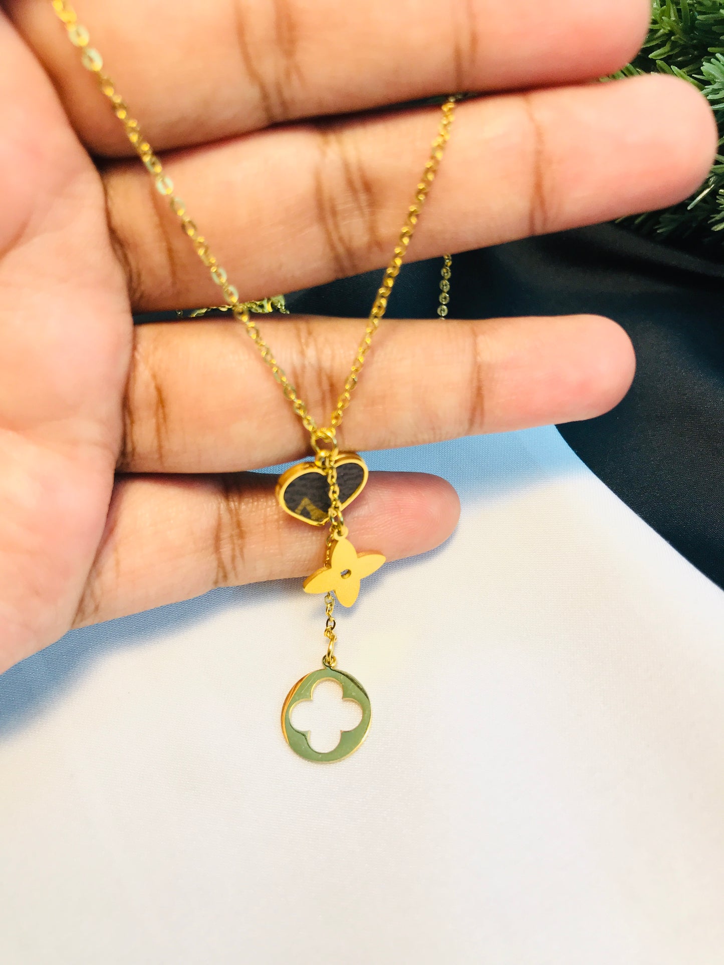 Luis Gold Heart Pendant