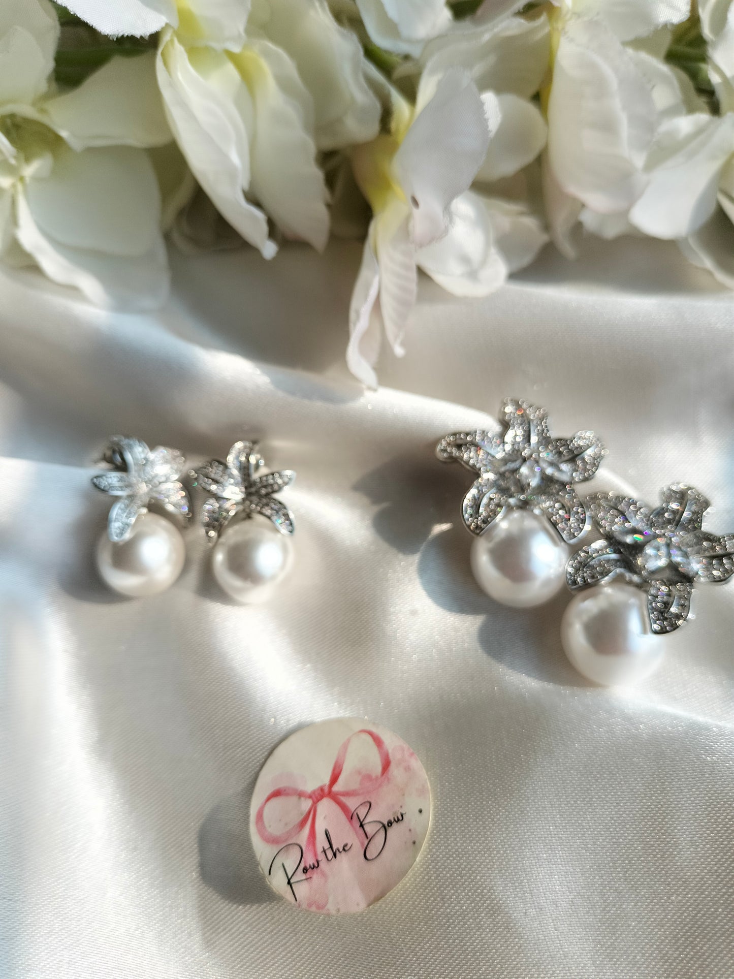 Miniature Lily pearl earring