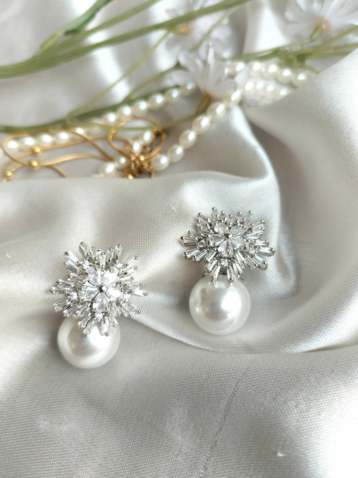 Zirconium Fashion Pearl Earring(Silver)