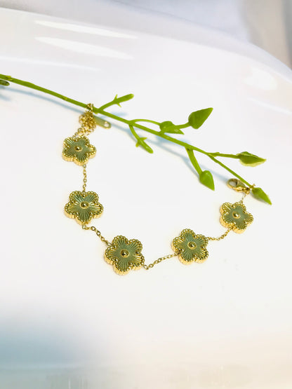 5 Patel Golden Clovar Chain Bracelet-02