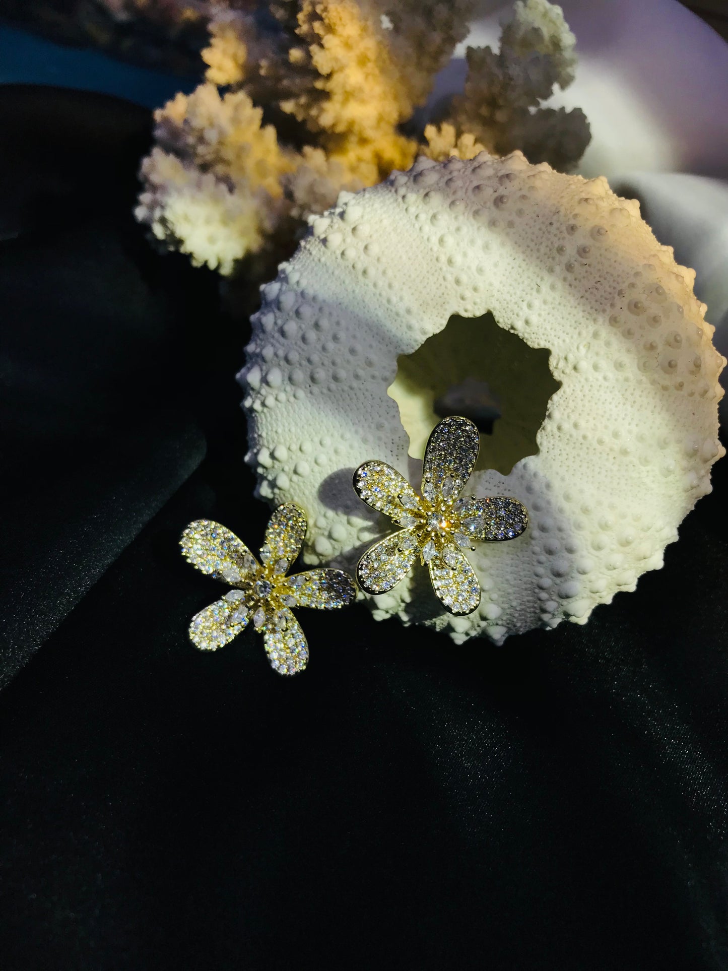 Penta Petal Floral Golden