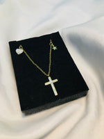 Load image into Gallery viewer, Charm heart cross pendant
