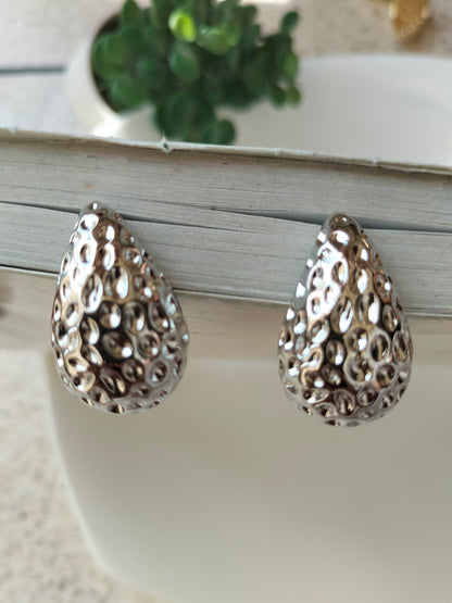 Salon stone drop Metallic silver