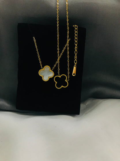 Clovar Ss Black & White  pendant-01