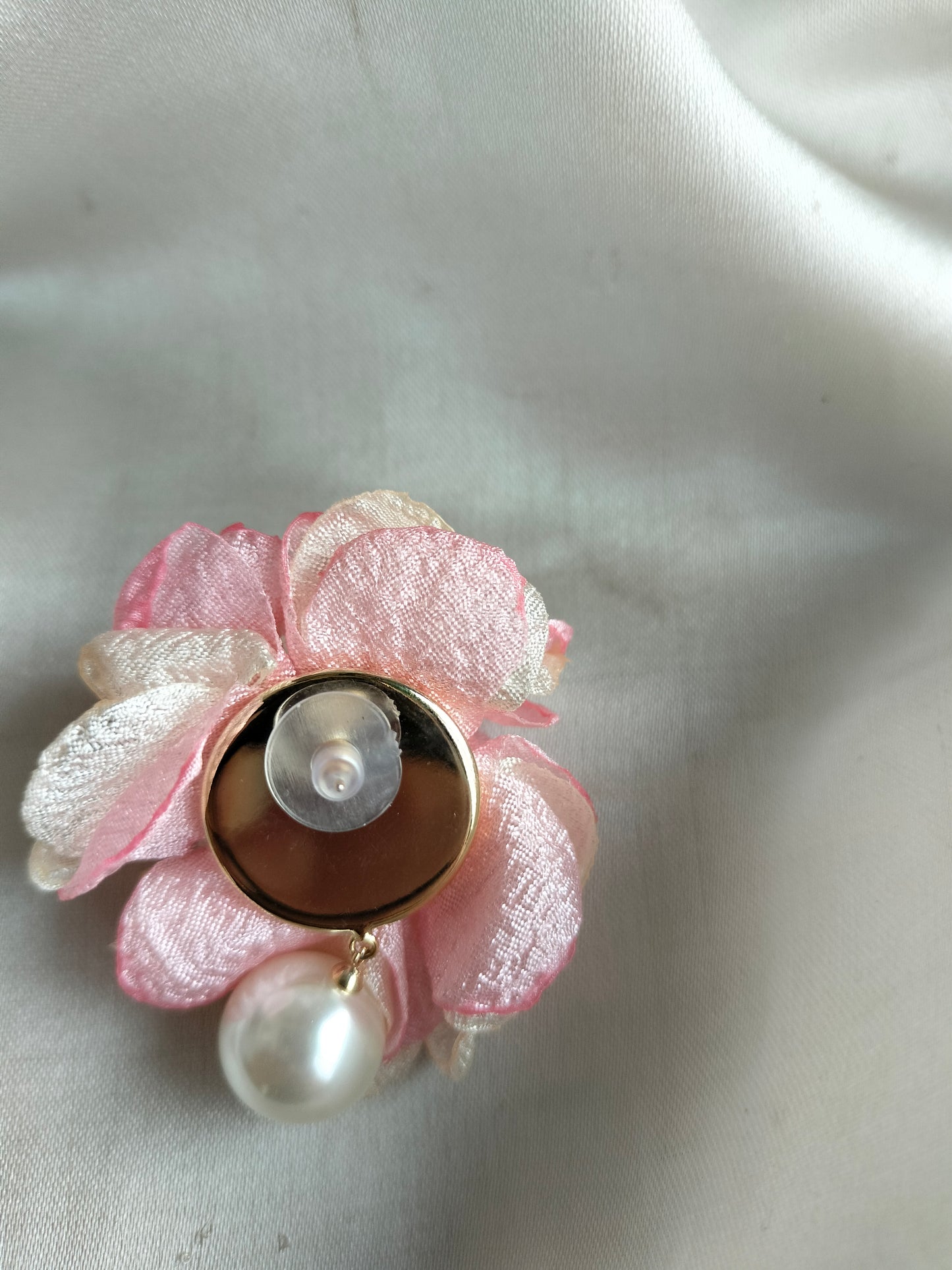 Pinkish Floral Earring