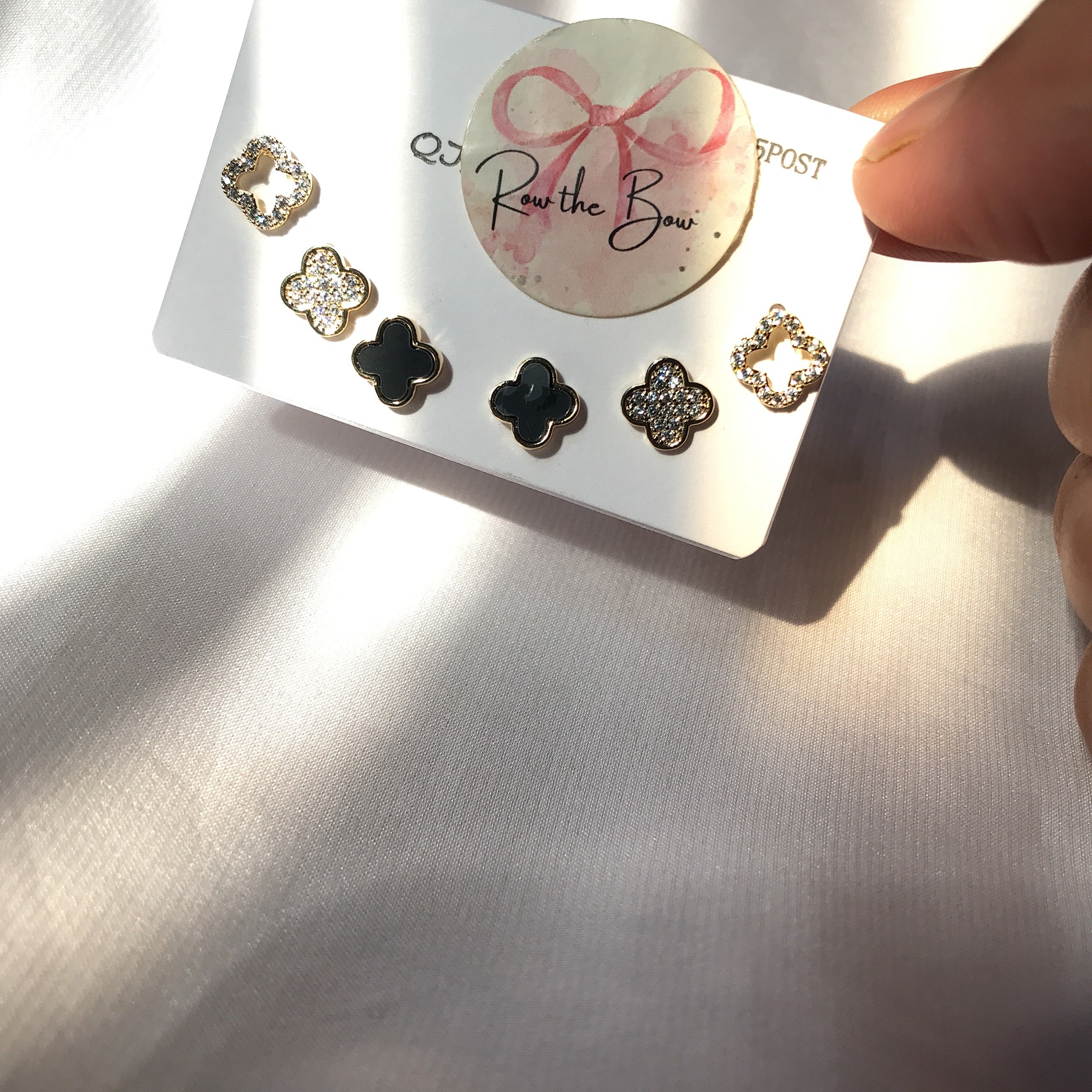 Leaf Stud Set Golden
