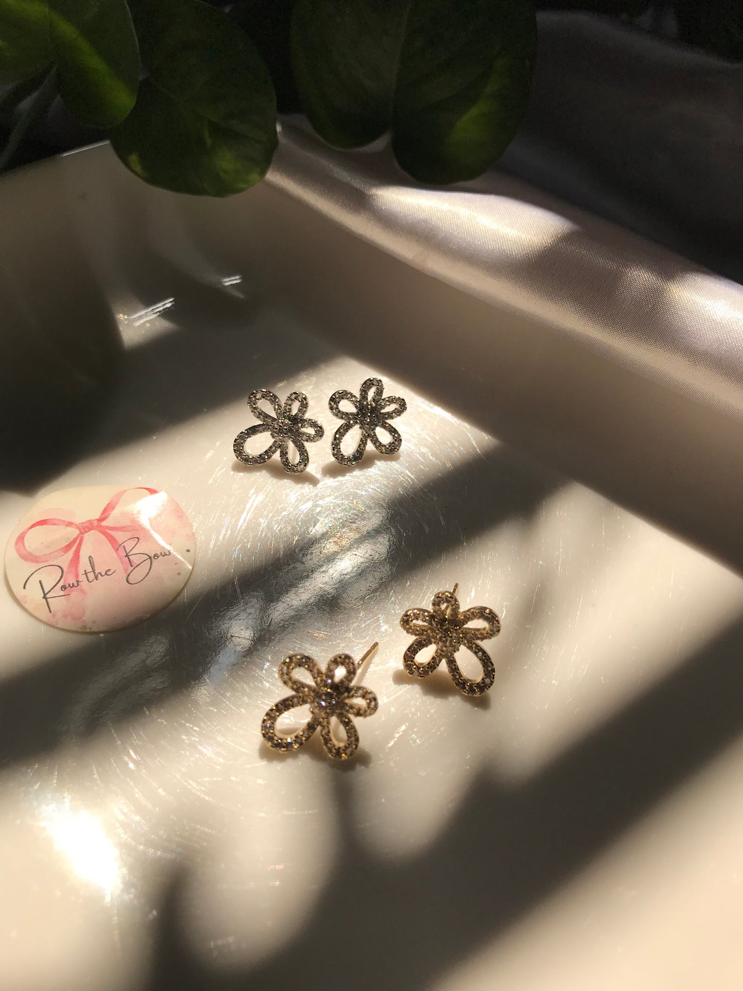 Tiny Penta Petal Floral Silver