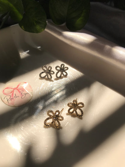 Tiny Penta Petal Floral Silver