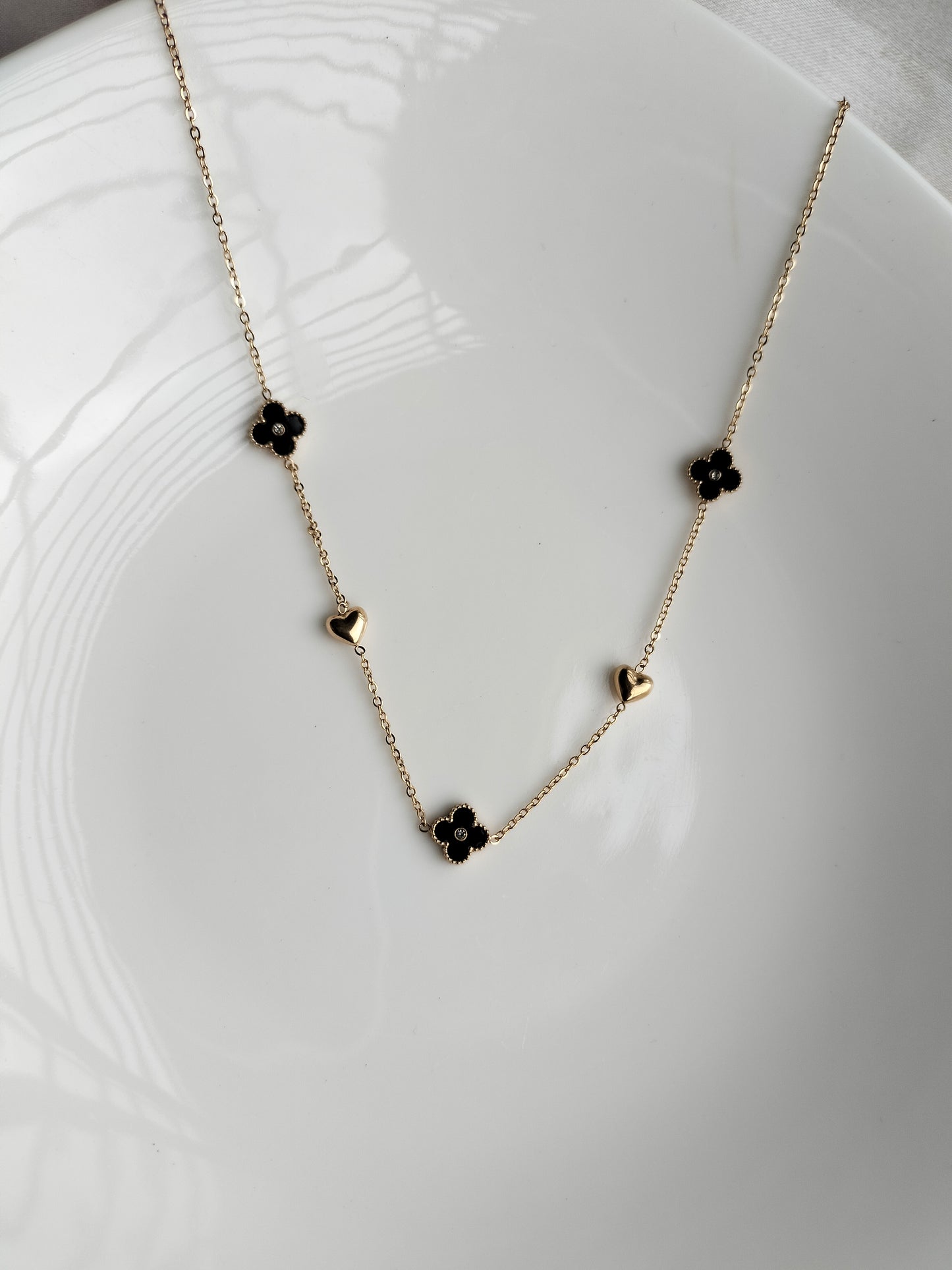 Clovar heart long chain necklace