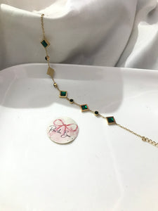 Green adjustable tiny bracelet