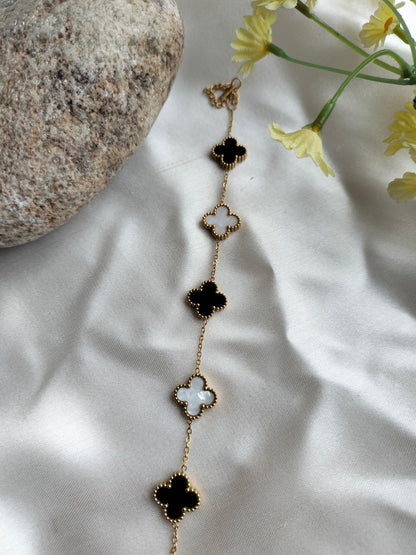 Clovar Black & white mixed chain bracelet