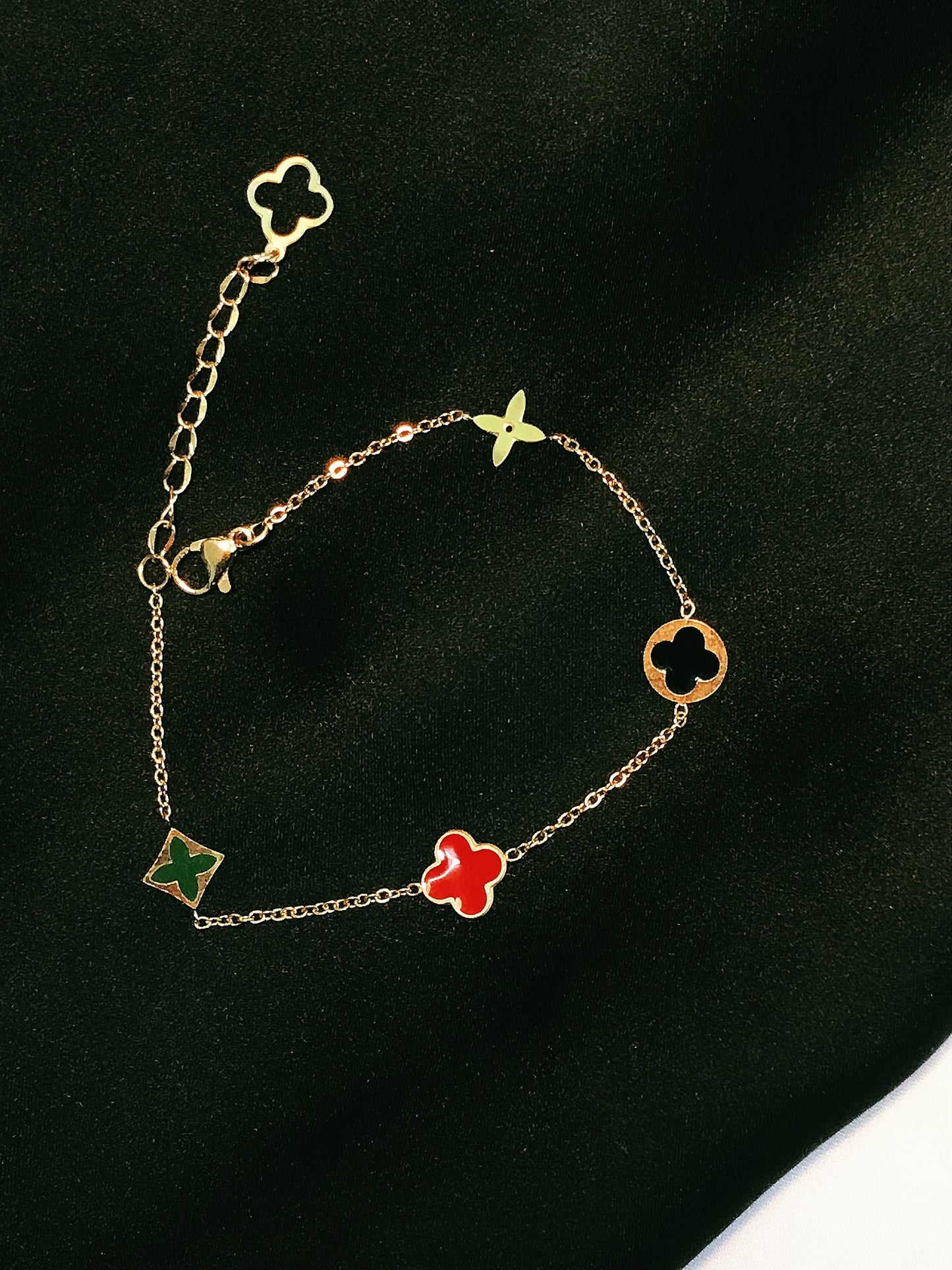 Clovar Red Green Chain Titanium Bracelet