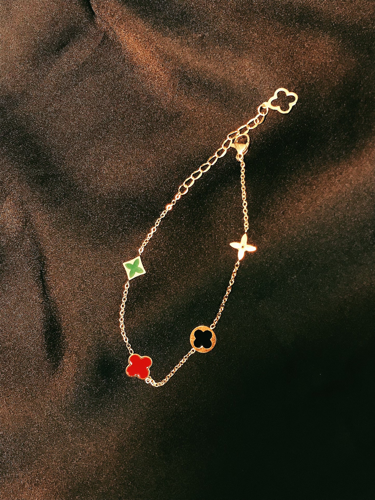 Clovar Red Green Chain Titanium Bracelet