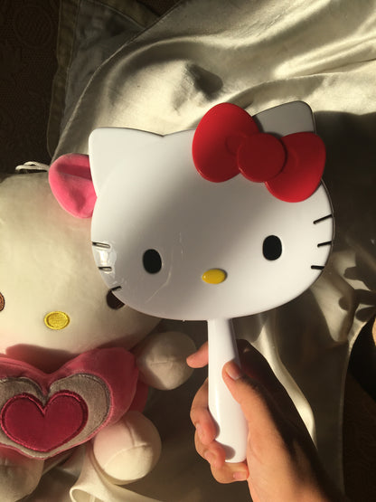 Catty Mirror