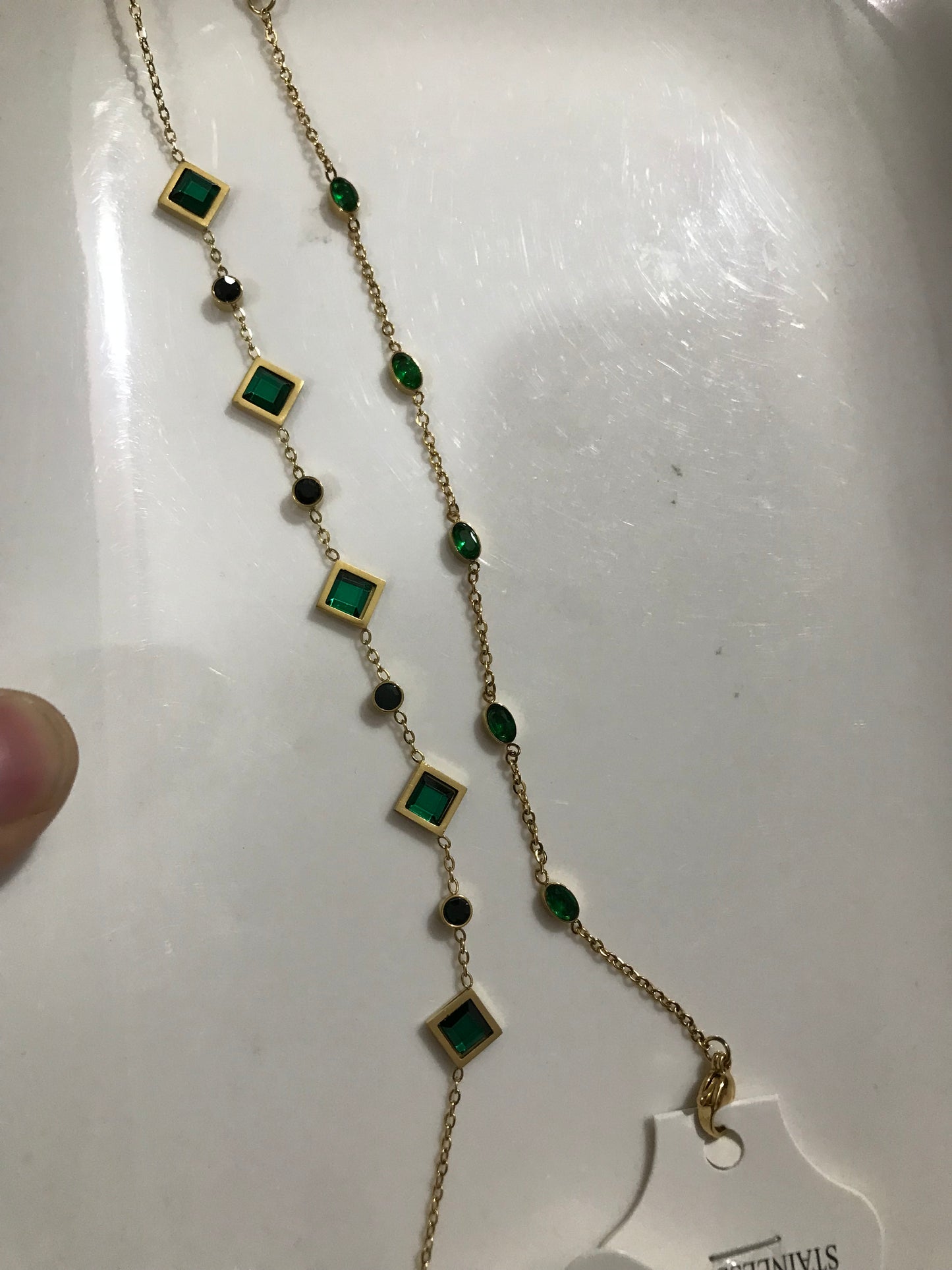 Green stone adjustable bracelet