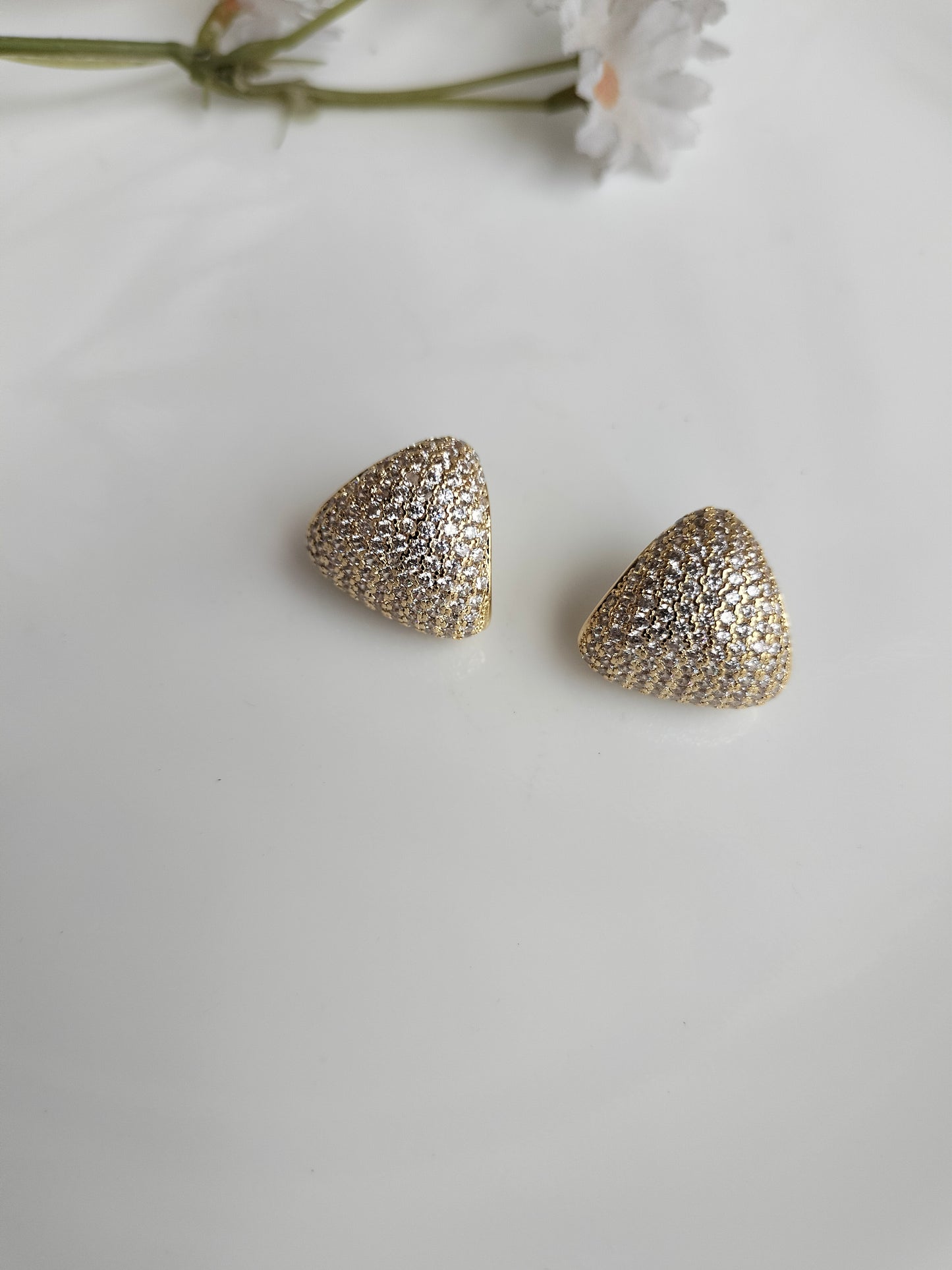 Stony Shell earring