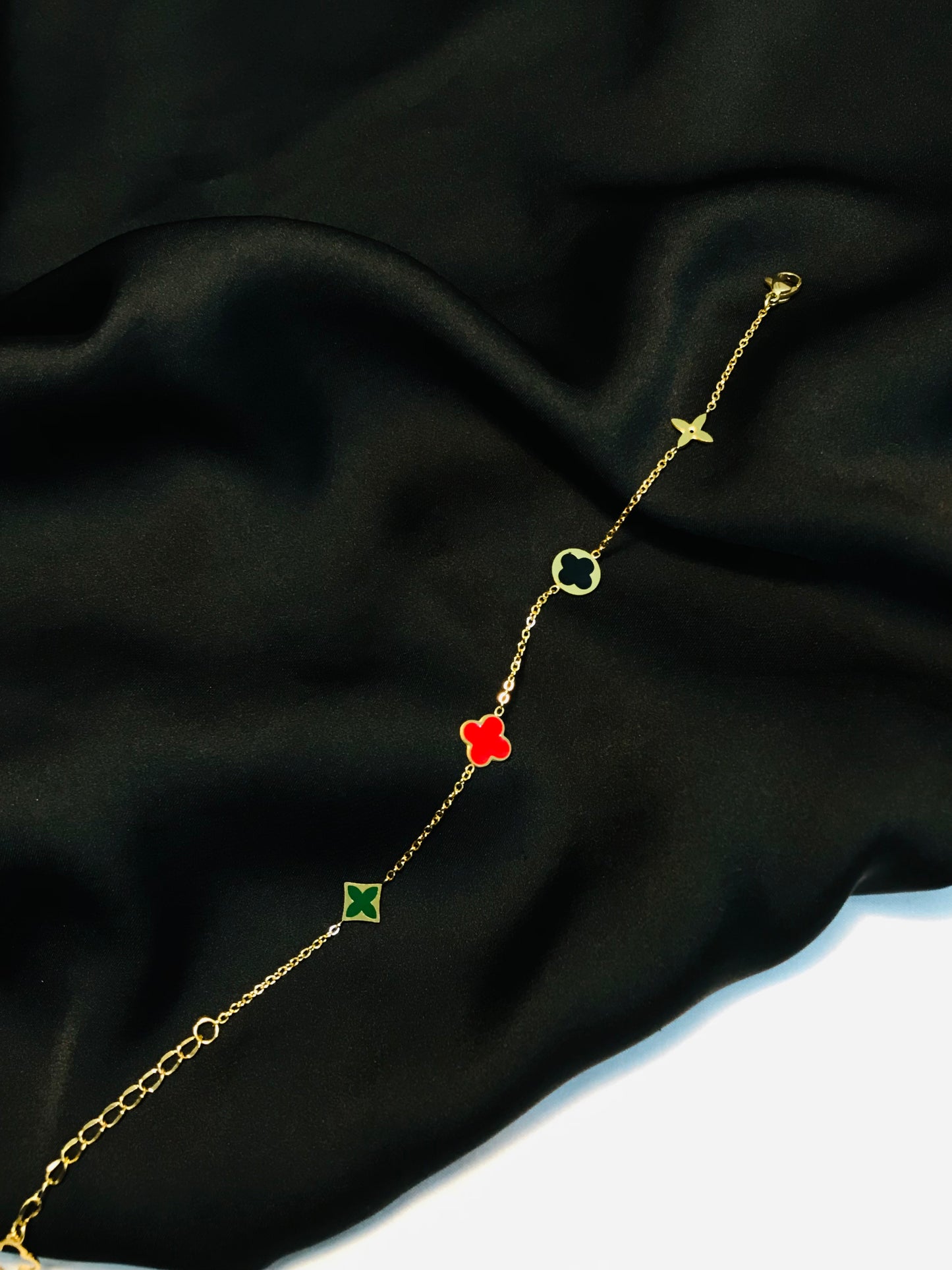 Clovar Red Green Chain Titanium Bracelet