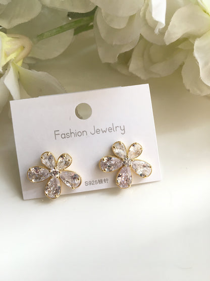 Emerald Floral Earring