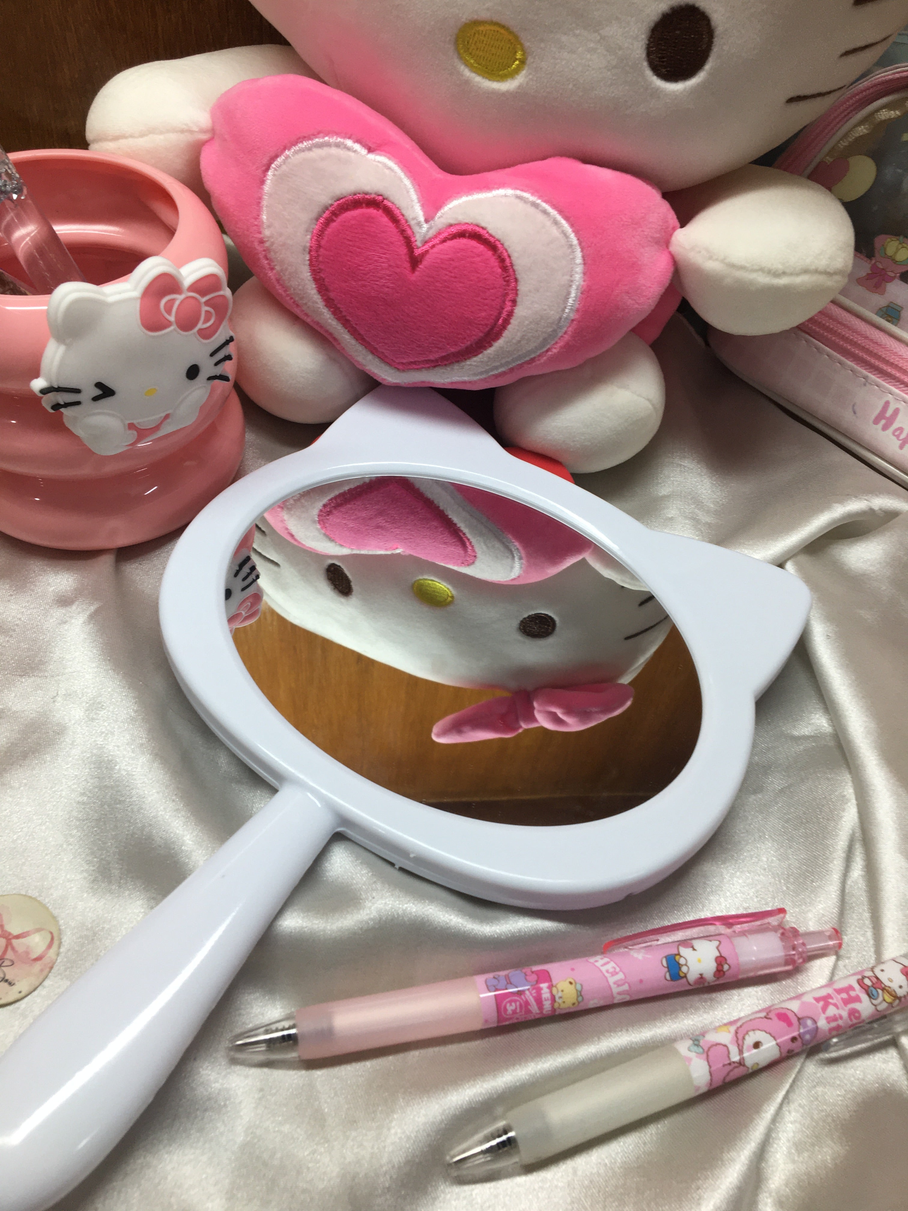 Catty Mirror