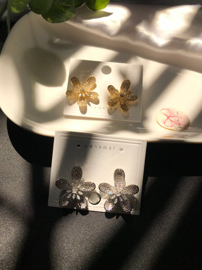 Penta Petal Floral Silver