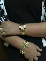 Load image into Gallery viewer, Penta Floral Bracelet

