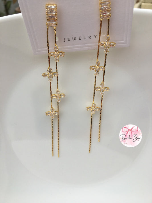 Golden Floral Chain Long Earring-02