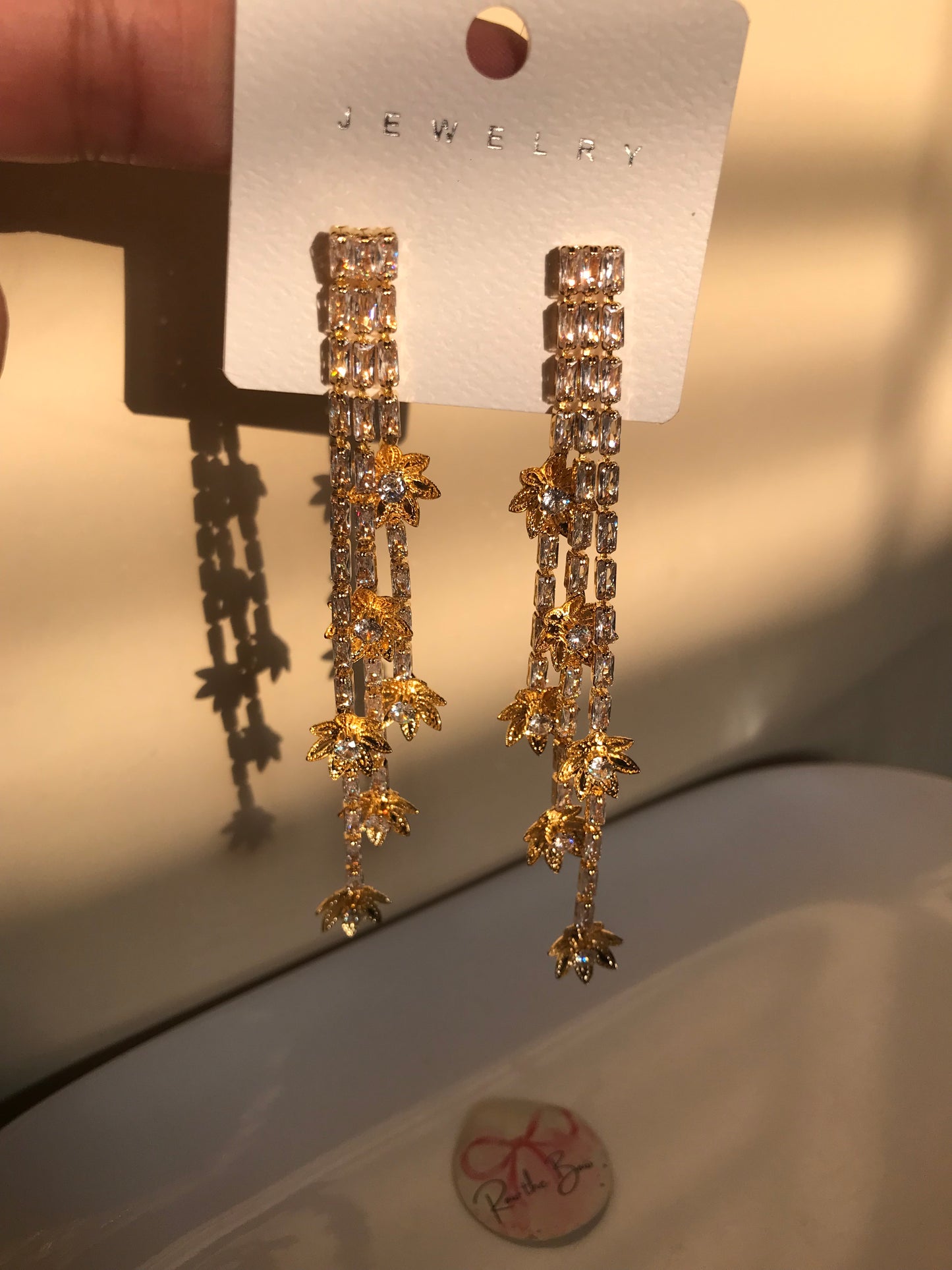 Golden Floral Chain Long Earring-01