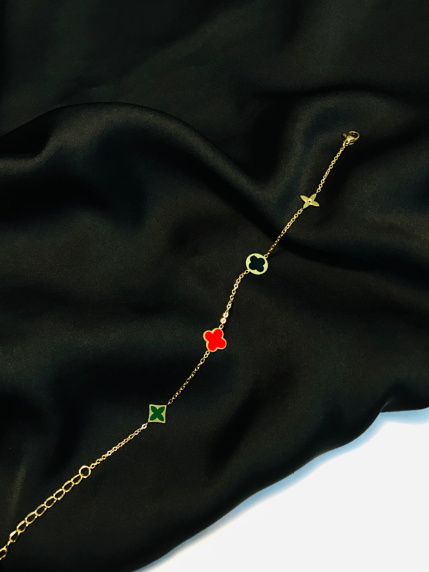 Clovar Red Green Chain Titanium Bracelet