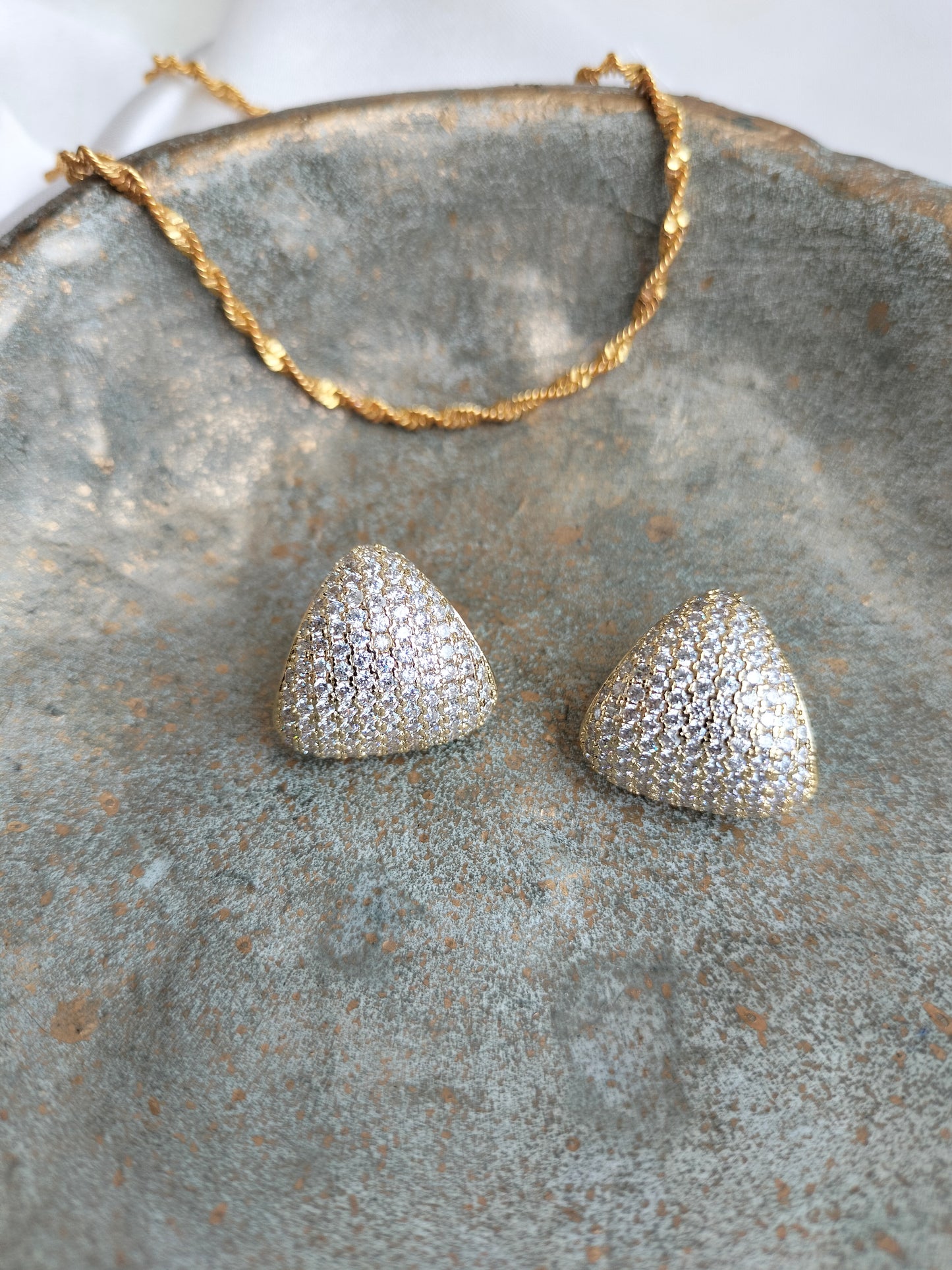 Stony Shell earring
