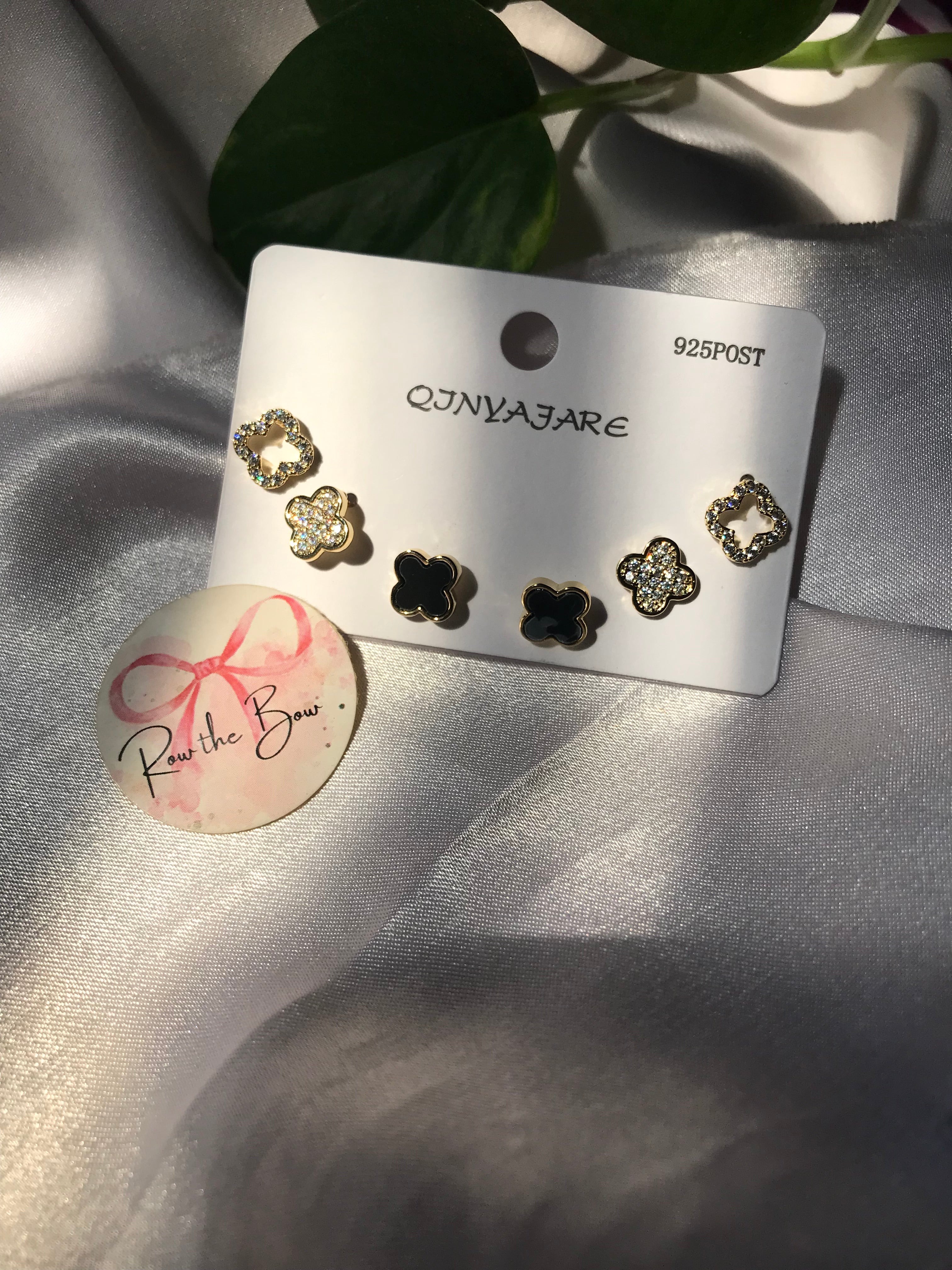 Leaf Stud Set Golden