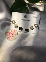 Load image into Gallery viewer, Leaf Stud Set Golden
