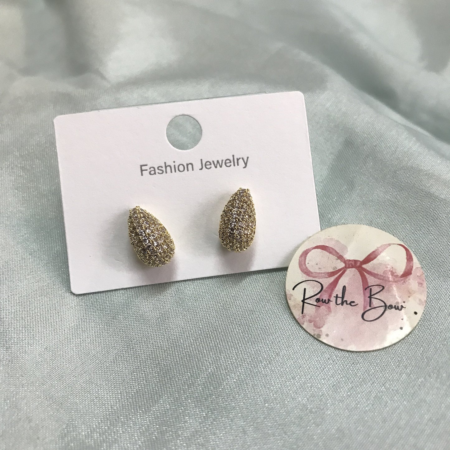 Tiny Petal drop Earring