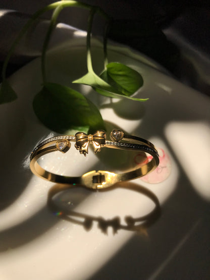 bow and heart bracelet