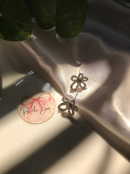Tiny Penta Petal Floral Silver