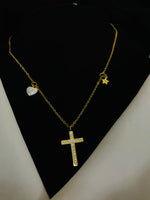 Load image into Gallery viewer, Charm heart cross pendant
