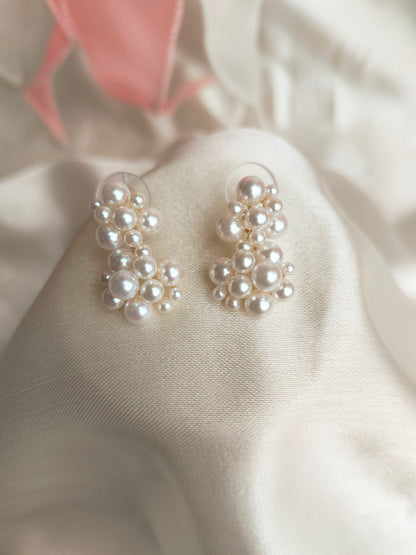Pearl grape earring