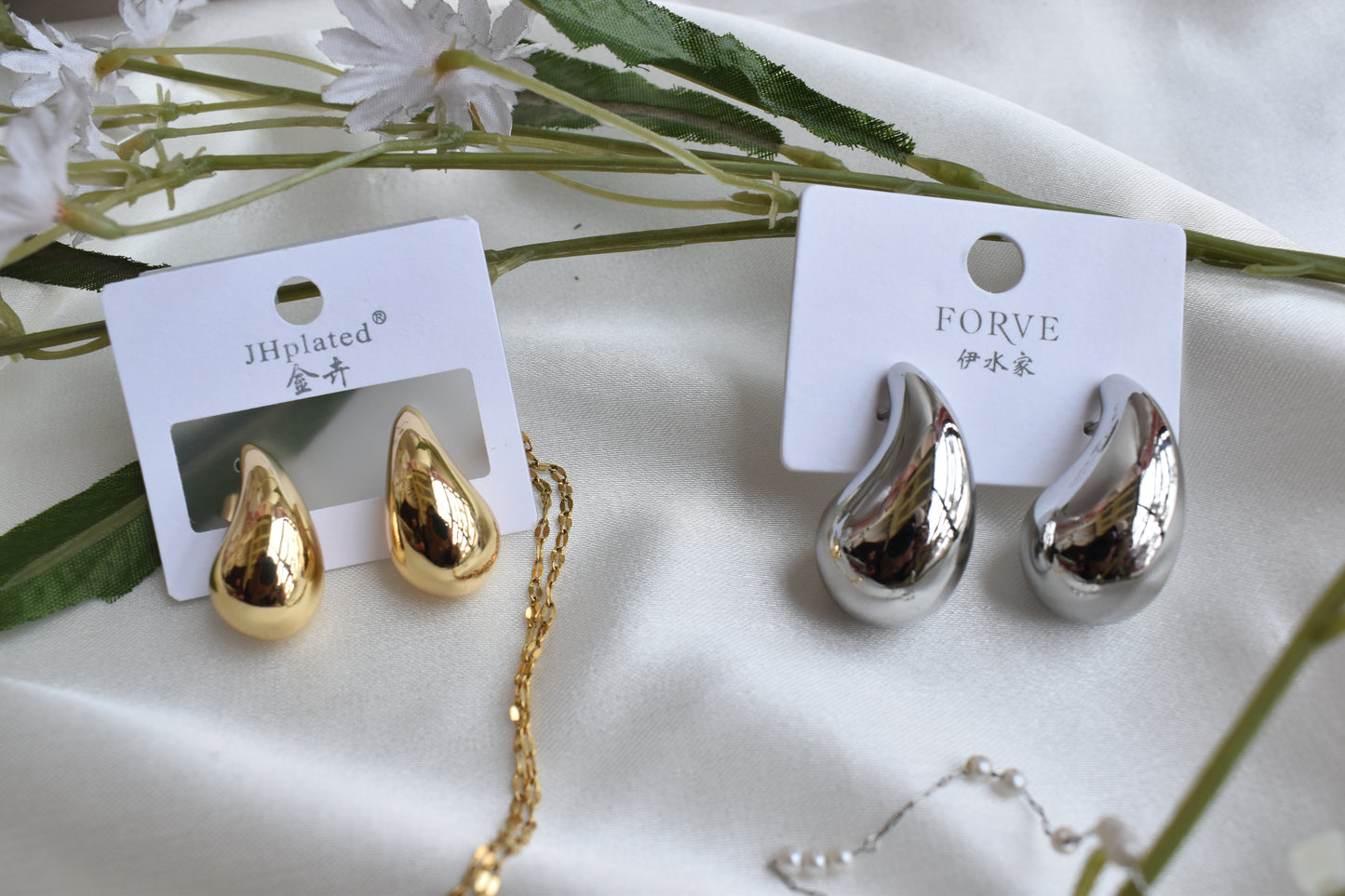 Salon Dewdrop Metallic Earring Silver