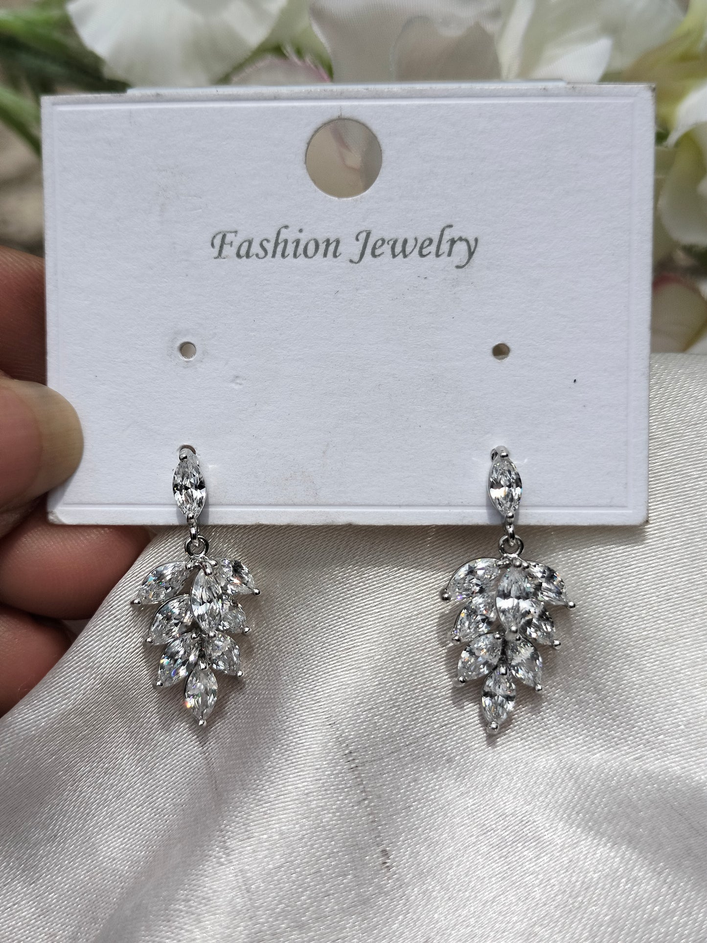 Leaf Drop Dowm Silver