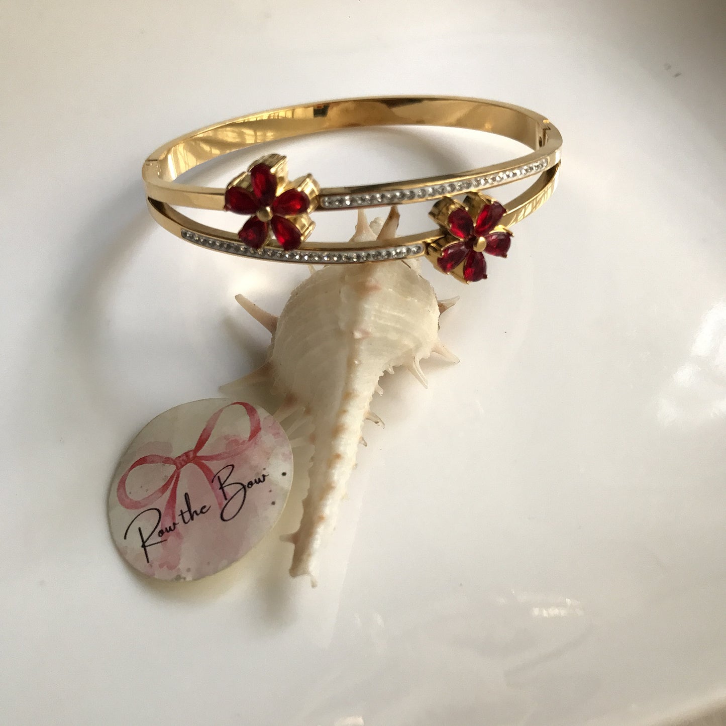 Red stone Floral bracelet.