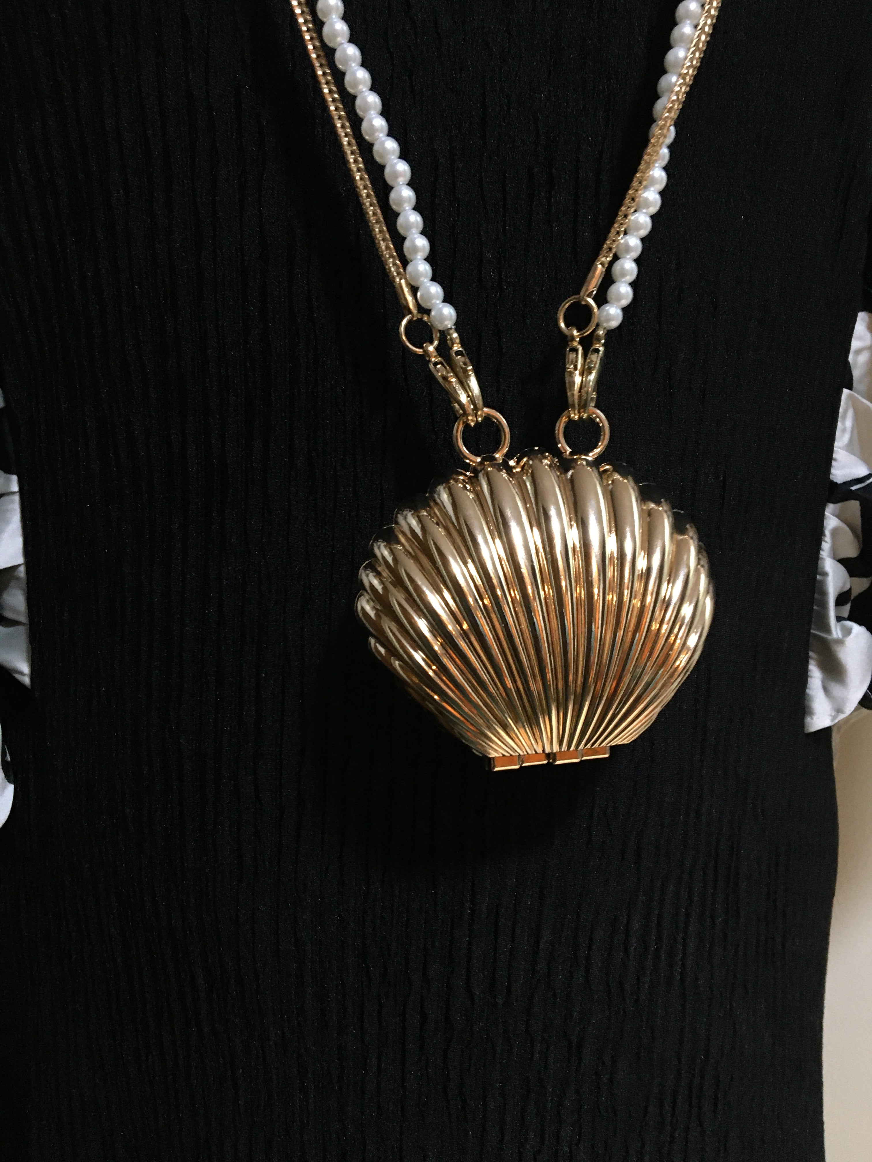 Shell Party Bag