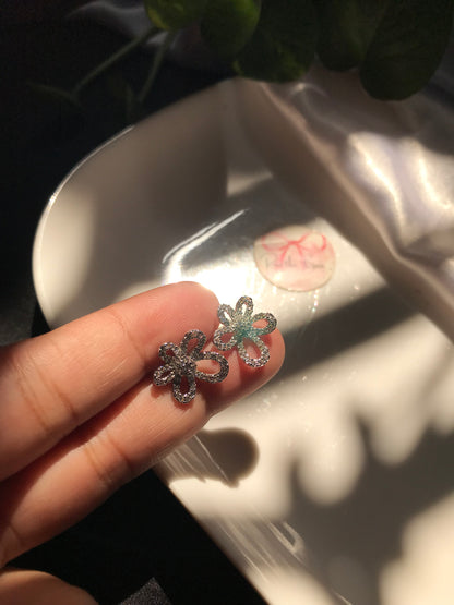 Tiny Penta Petal Floral Silver