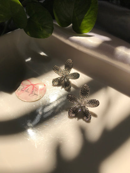 Penta Petal Floral Silver