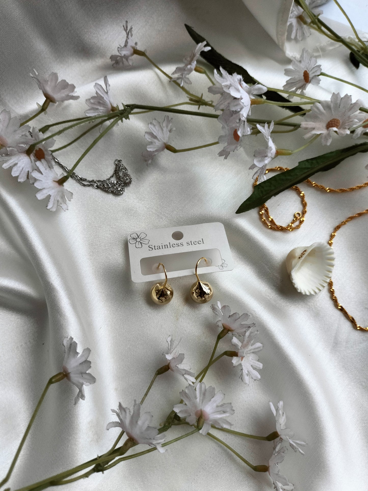 Golden Drop Ball Metallic