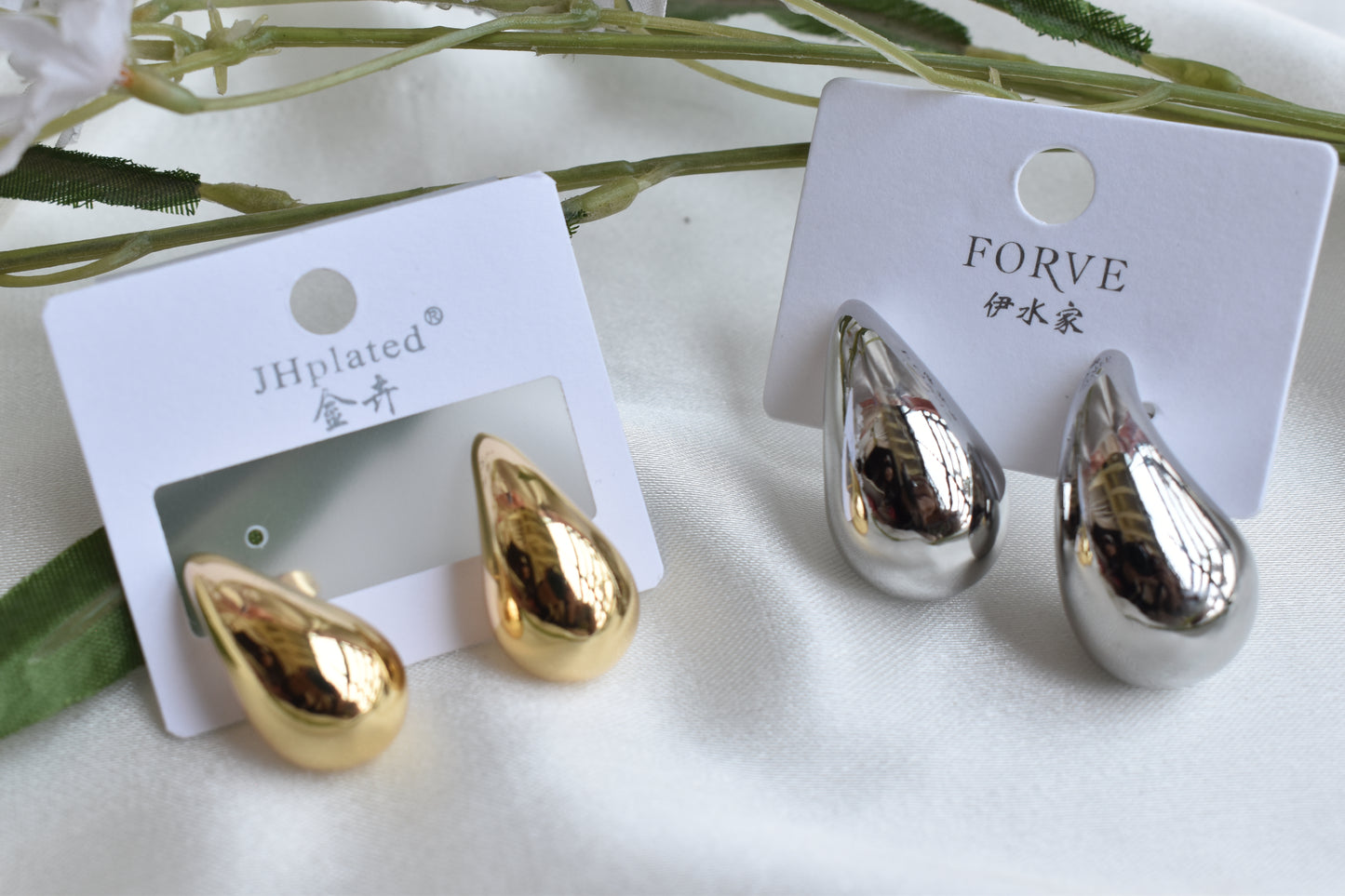 Salon Dewdrop Metallic Earring Silver