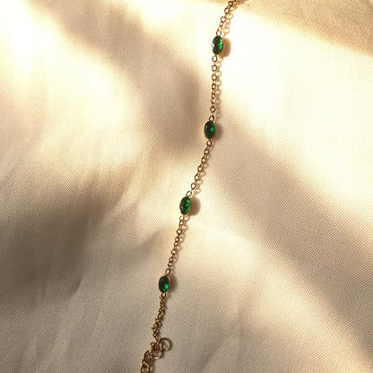 Green stone adjustable bracelet