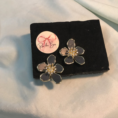 Black floral earring