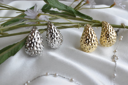 Salon stone drop Metallic golden