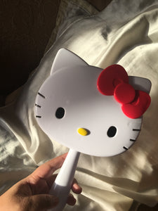 Catty Mirror