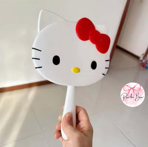 Catty Mirror